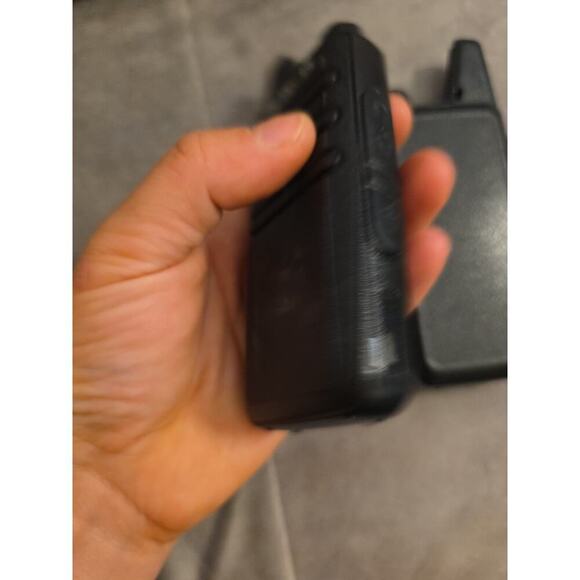 Retevis RETC 15- RT22 Two-Way UHF Hand-Held Mobile Radio Walkie-Talkie Used - Picture 10 of 12